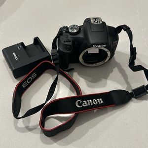 CANON REBEL T7 Camera